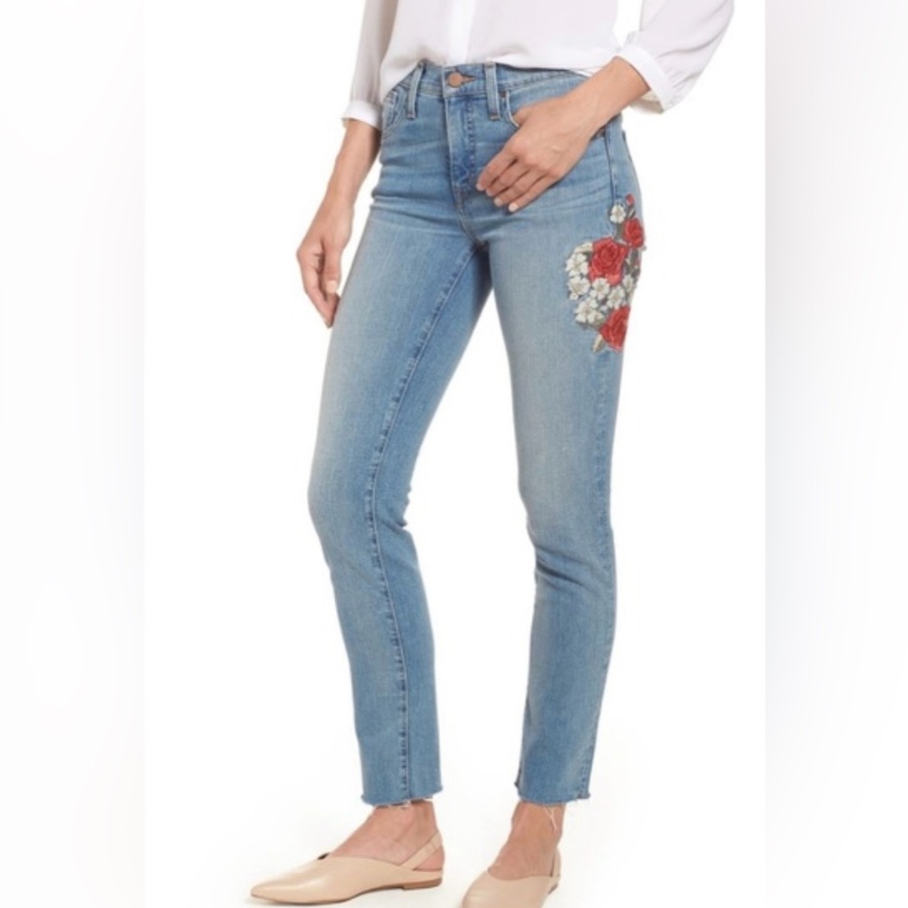 Caslon Sage Straight Leg Embroidered Jean